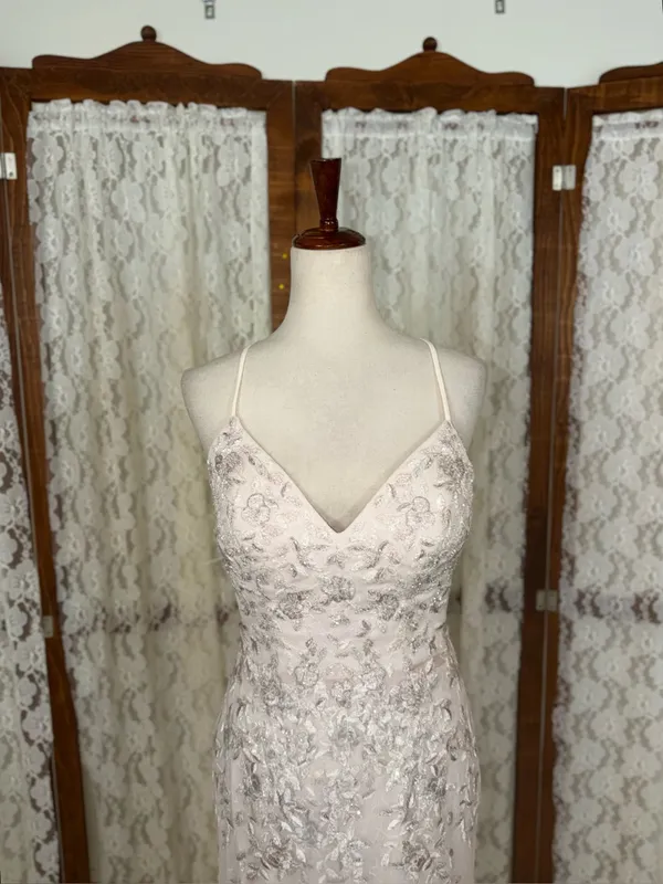 Stunning Melissa Sweet Petal Cashmere Embroidered Wedding Gown - Image 8