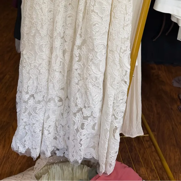 Anthropologie - Lace strapless white midi a line dress - Image 9