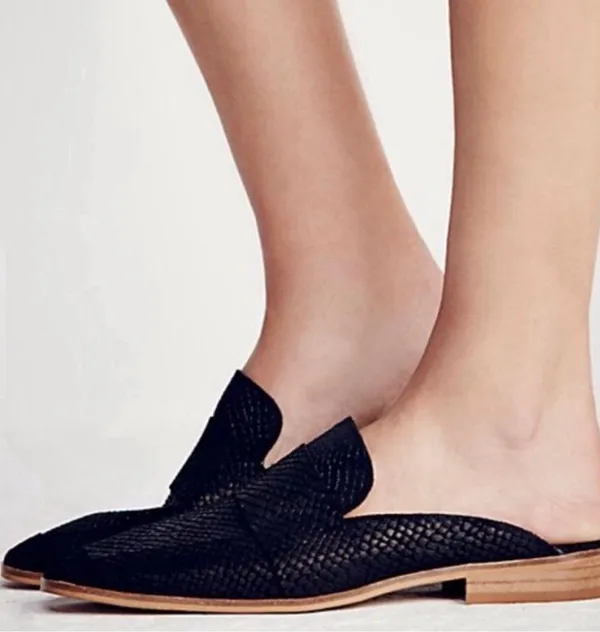 Free People “At Ease” Crocodile Print Leather Loafers/Mules Size 5.5 - Image 3