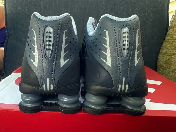 Nike Shox 5 youth women’s 6.5 - Image 5