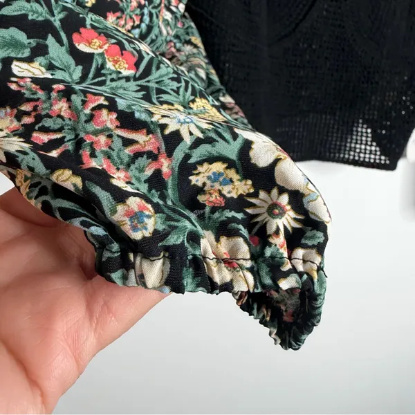 NWT Black Smocked Crop Top Floral Puff Sleeve Tie‎ Back Boho Romantic Medium - Image 8