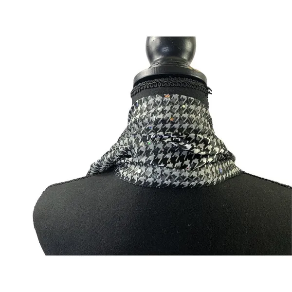 Dressbarn Women’s Shiny Black & White Scarf - Image 3