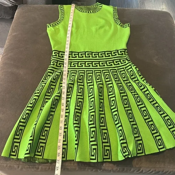 Women’s Casual Short Green Sleeveless Dress Flared Pleated Skirt Size L *READ - Image 9
