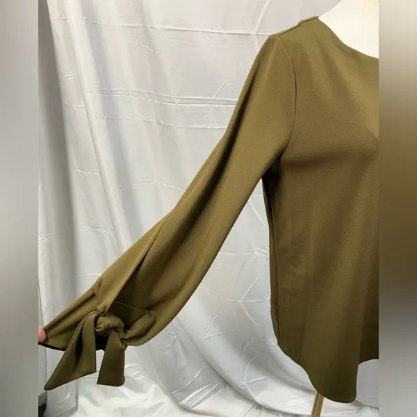 Ann Taylor Long Sleeve Tie Sleeve‎ Blouse Green Round Neck Womens Medium - Image 4