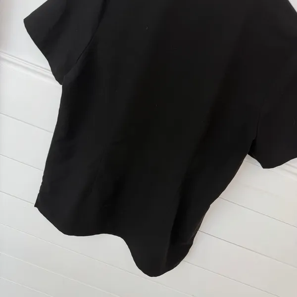 Women’s FIGS Technical Collection Black V Neck Scrubs Top Size Large L - Image 5
