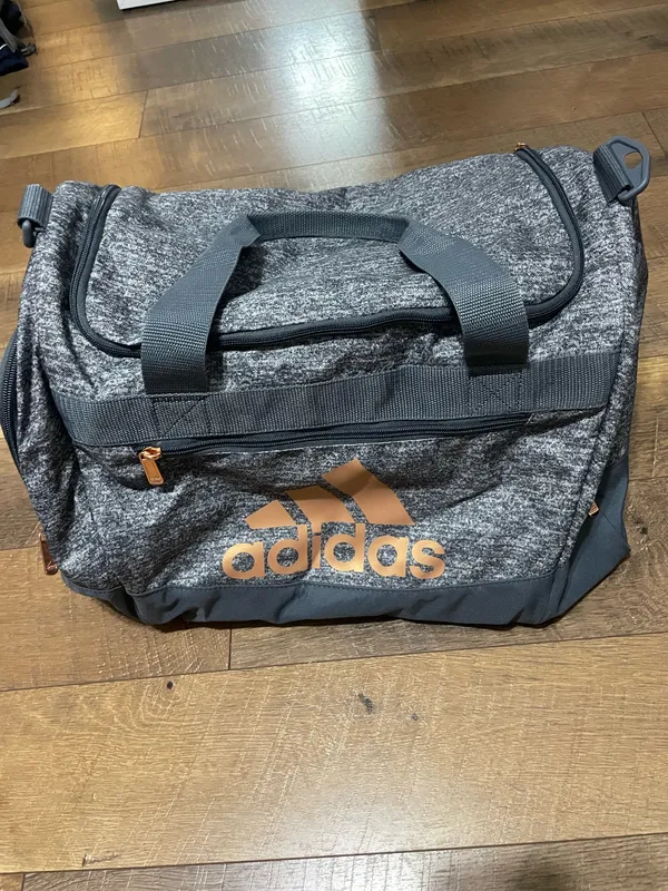 adidas grey and rose gold duffel bag - Image 2