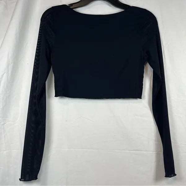 White Fox Boutique Real Thing long sleeves crop SZ M - Image 3