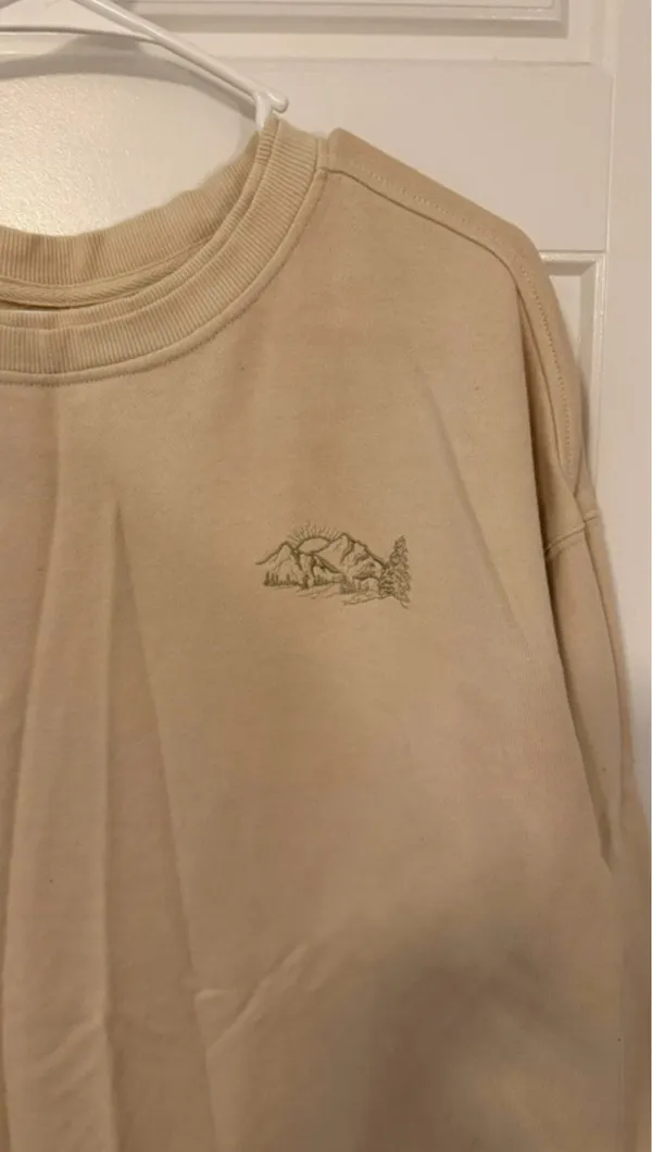 Goodfellow & Co Mountain Range Sweatshirt - Image 2