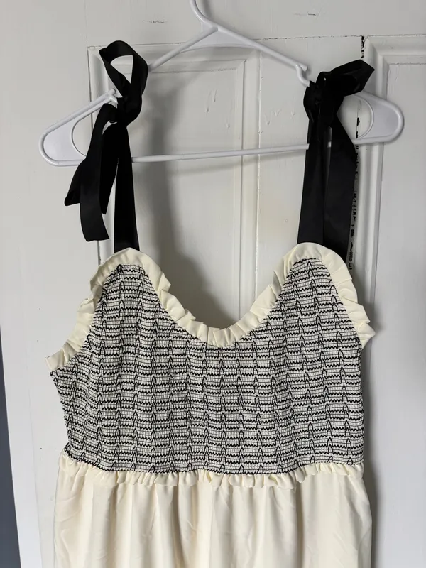 Black and White Maxi Dress Yellow Size L - Image 3