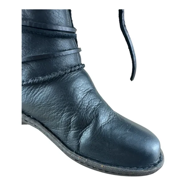 UGG Caspia Black Leather Shearling Lined Lace Up Ankle Boots 1932 Womens Size 7 - Image 3