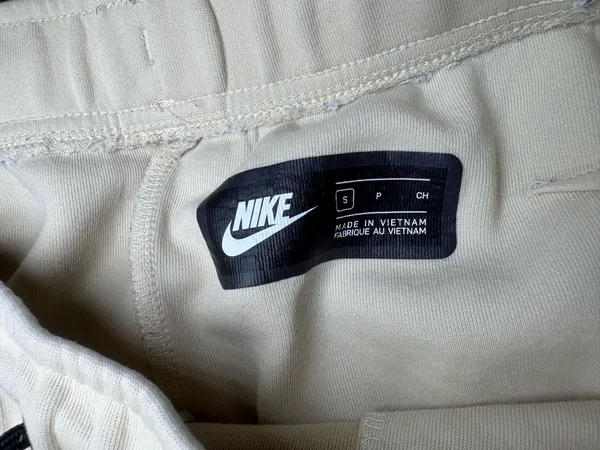 Nike Tech men’s small. Neutral.  - Image 3