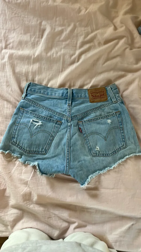 Levi's denim 501 shorts - Image 3