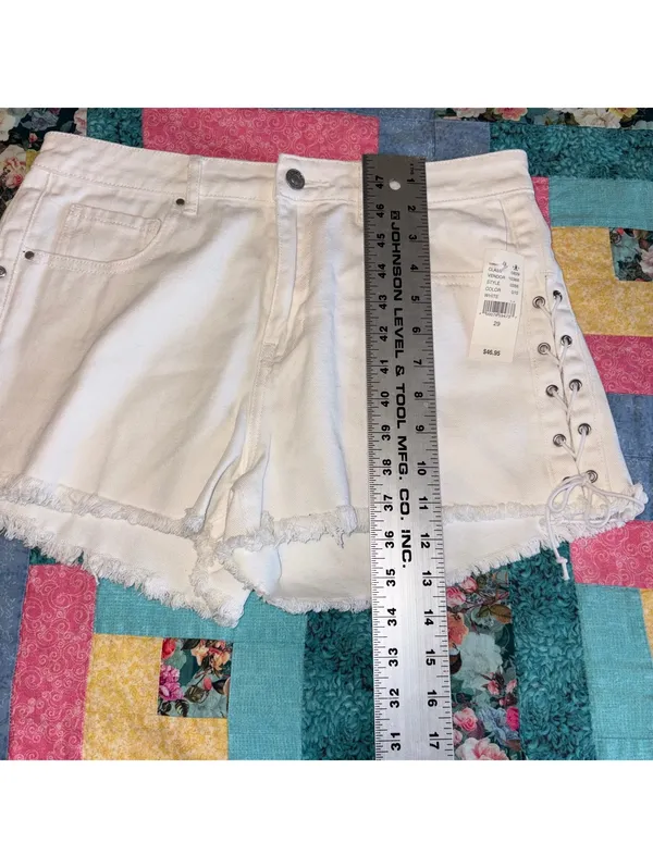 PacSun NWT $47 Woman’s 29 High Rise white lace-up side denim shorts - Image 7