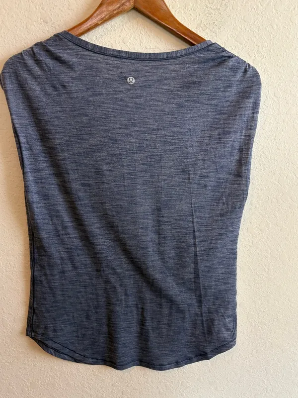 Lululemon Sweat Times Heathered Blue Short Sleeve Tee Size 6 - Image 4