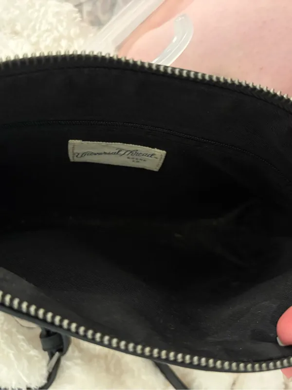 Universal Threads Small Black Crossbody Purse - Image 3