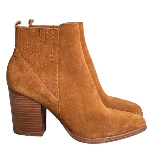 Marc Fisher Alva Cognac Brown Suede Pointed Western Toe Block Heel Booties 9.5M - Image 2