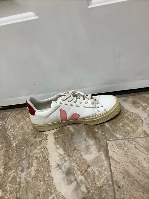 Veja campo sneakers - Image 2