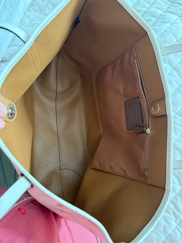 Coach lipstick tote - Image 2