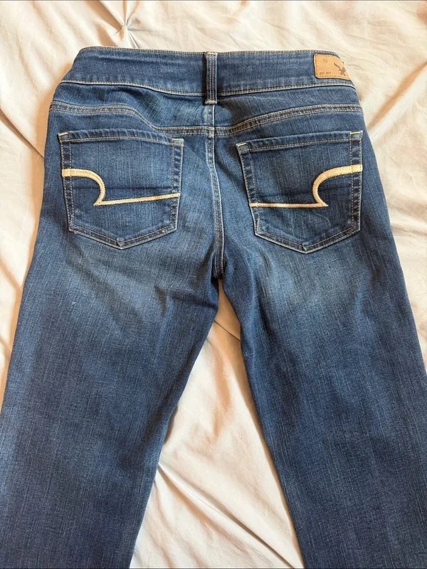 American Eagle Classic High-Rise Dark Blue Women’s Capris - Image 3