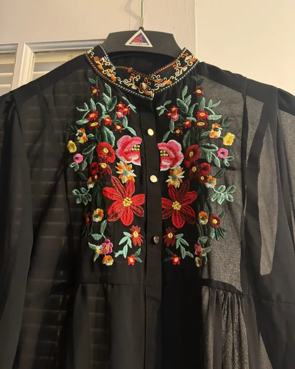 Sheer Embroidered Blouse Black Size M - Image 2