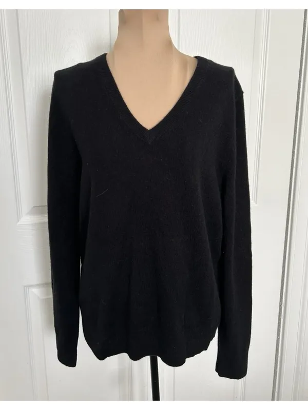 Quince Mongolian Cashmere V-Neck Sweater Black Size M - Image 7