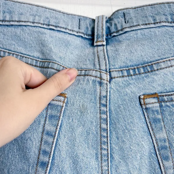Abercrombie • Curve Love Low Rise Baggy Jean medium light wash faded distressed loose - Image 10