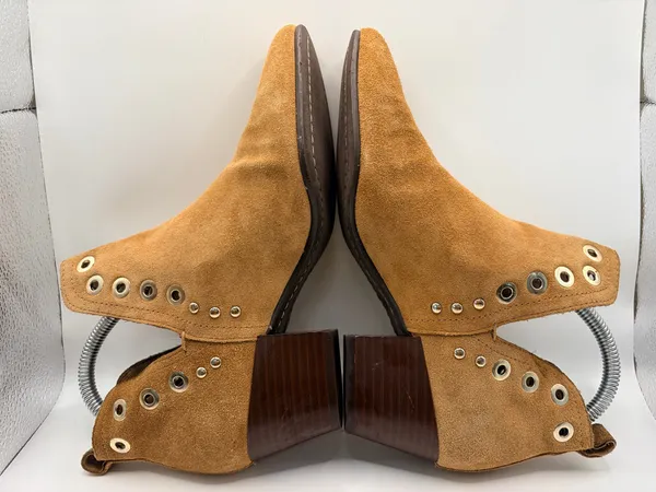 Sam Edelman Tan Suede Ankle Boots Sz 7 Western Boho Studded Grommet Cowgirl - Image 5