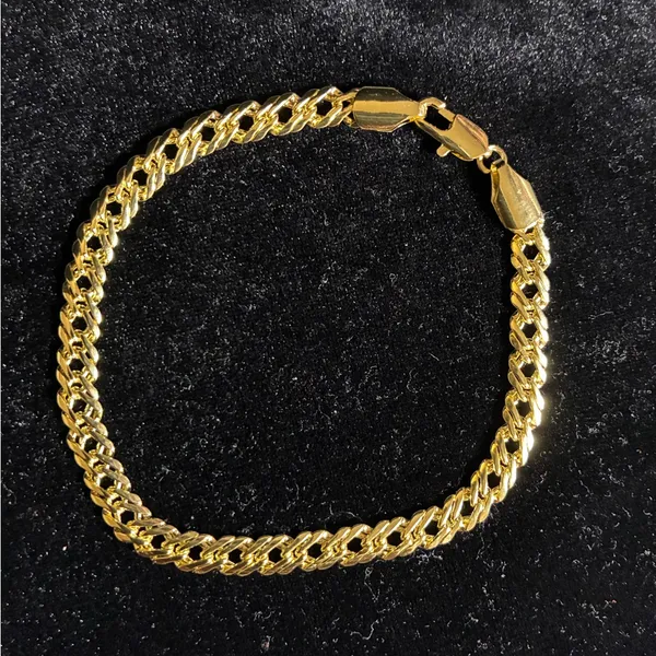 Elegant Gold tone Link Bracelet 7.5” - Image 3