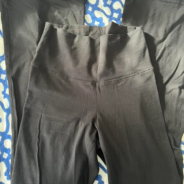 Aritzia TNA Flare Leggings - Image 3