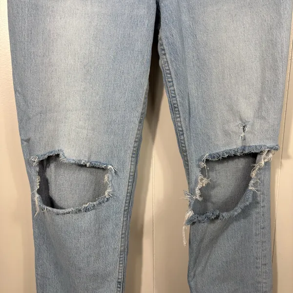 Abercrombie & Fitch The 90s Straight Ultra High Rise Distressed Light Wash Jeans - Image 2