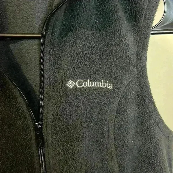 Columbia Vest zip up - Image 3