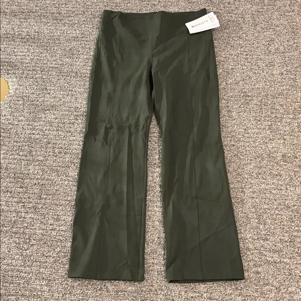 NWT Athleta Petite Delancey Straight Leg Pant Sz LP - Image 4