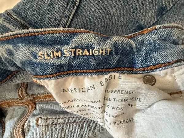 American Eagle Slim Straight Jeans - Image 4