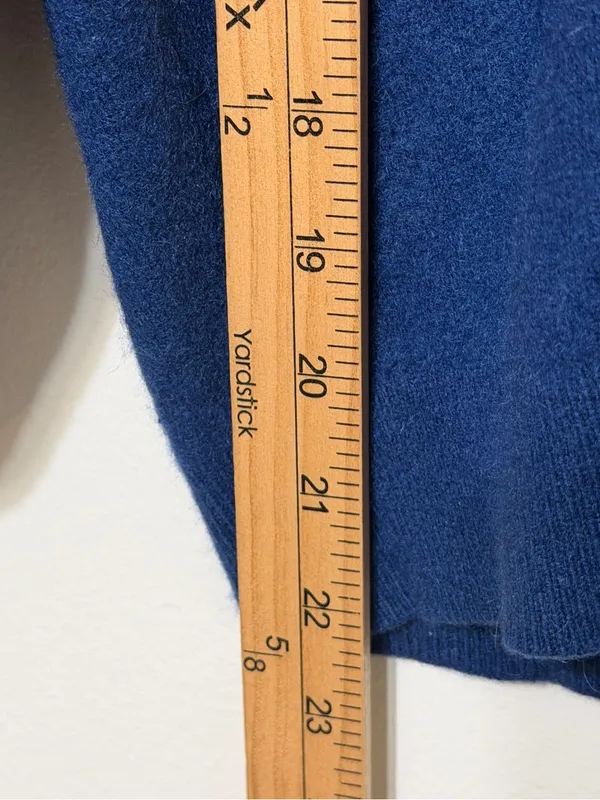 J CREW Cashmere relaxed V-neck Sweater Size Large Blue BA394 - Image 8