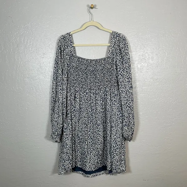 Motherhood Maternity Women XL Blue White Smocked Babydoll Top Long Sleeve - Image 5