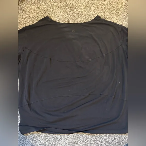 Lululemon Long Sleeve Tee - Image 3