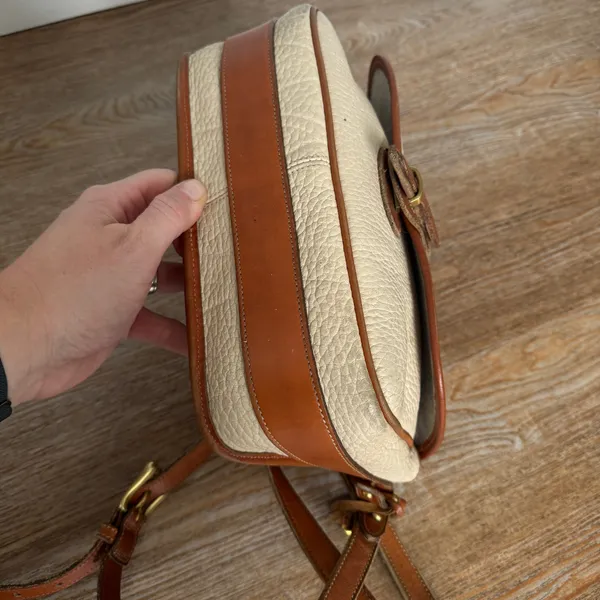 Vintage Dooney & Bourke AWL Equestrian Bag Natural Cream British Tan Brass USA - Image 4