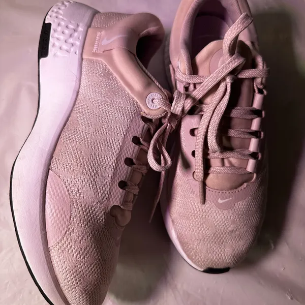 Nike Women's Light Pink Sneakers - Image 6