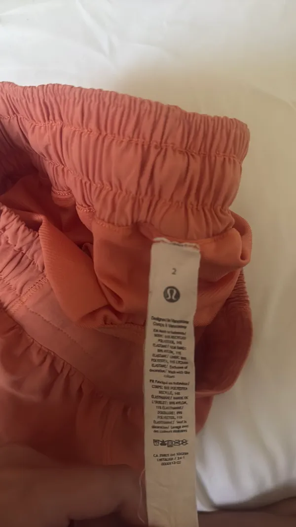 Lululemon 2.5" coral Hotty Hot Shorts - Image 3