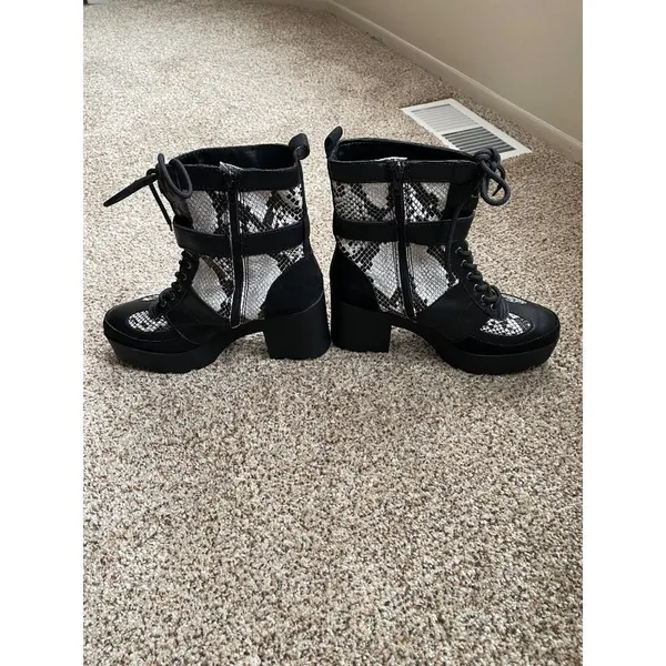 Boohoo Platform Combat Boots Lace Up Snake Print Sz 8 Steampunk Goth Whimsigoth - Image 3