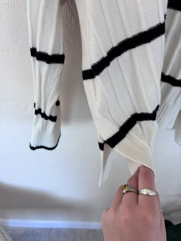Calvin Klein Sweater - Image 3