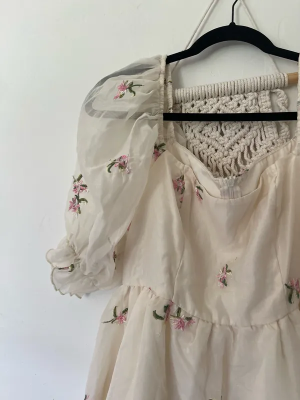 Cider Sadie Embroidered Floral Mesh Puff Sleeve Mini Dress - Image 4