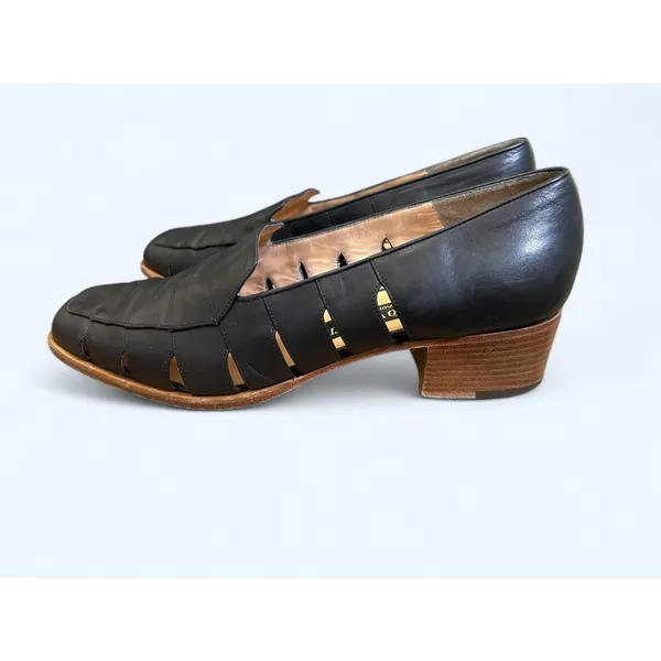 Vintage Mario Valentino Black Low Heeled Cut Out Loafer Dress Shoes size 39.5 - Image 4