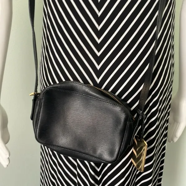 Black Leather Ralph Lauren Crossbody - Image 3