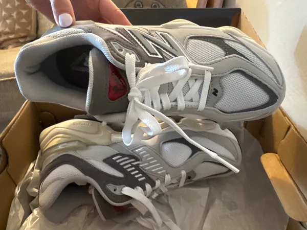 New Balance Women’s 9060 Sneakers - Image 3