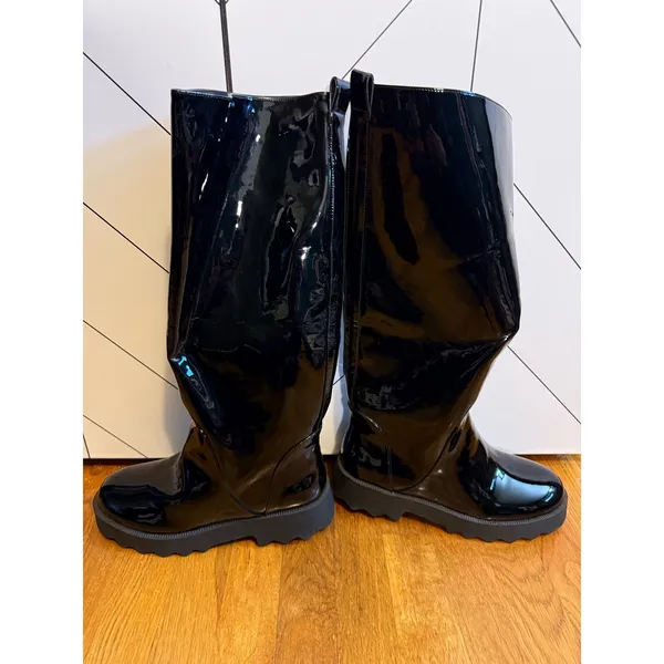 Aerosoles Women 9 Slalom Pull on Round Toe Black Faux Patent Leather Boot Boots - Image 3