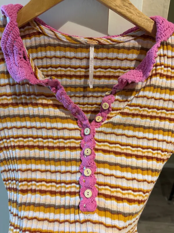 Free people ribbed stripe crop top with collar, size XS - Image 4