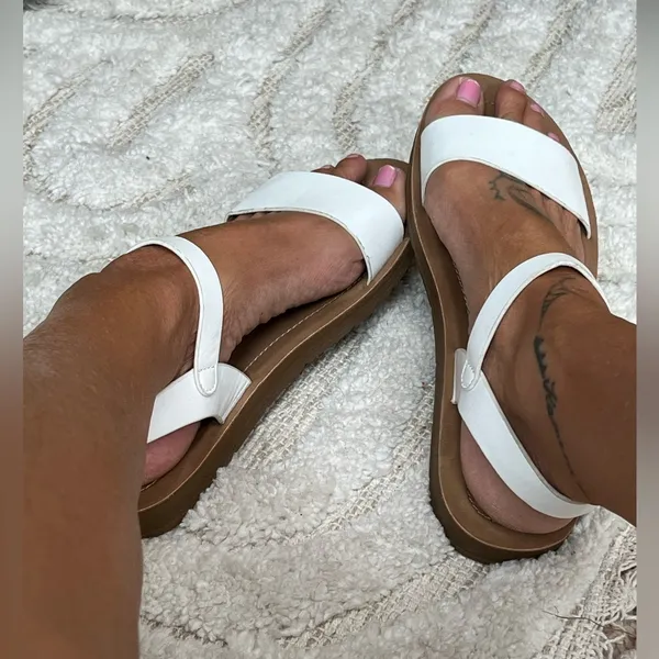 White Sandals ankle strap sz 9 - Image 3