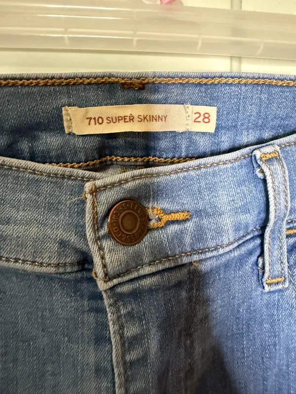 Levi’s 710 Super Skinny Jeans 28 - Image 3