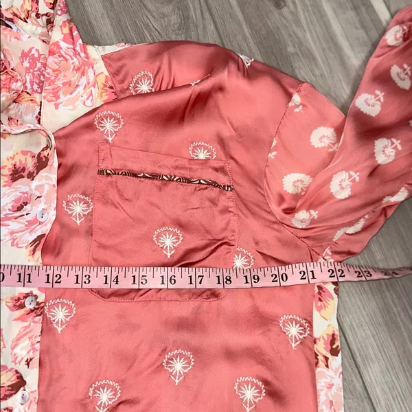 Zara satin floral and embroidered button down blouse size small - Image 7